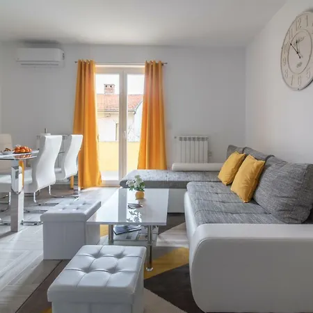Four Seasons Apartment
